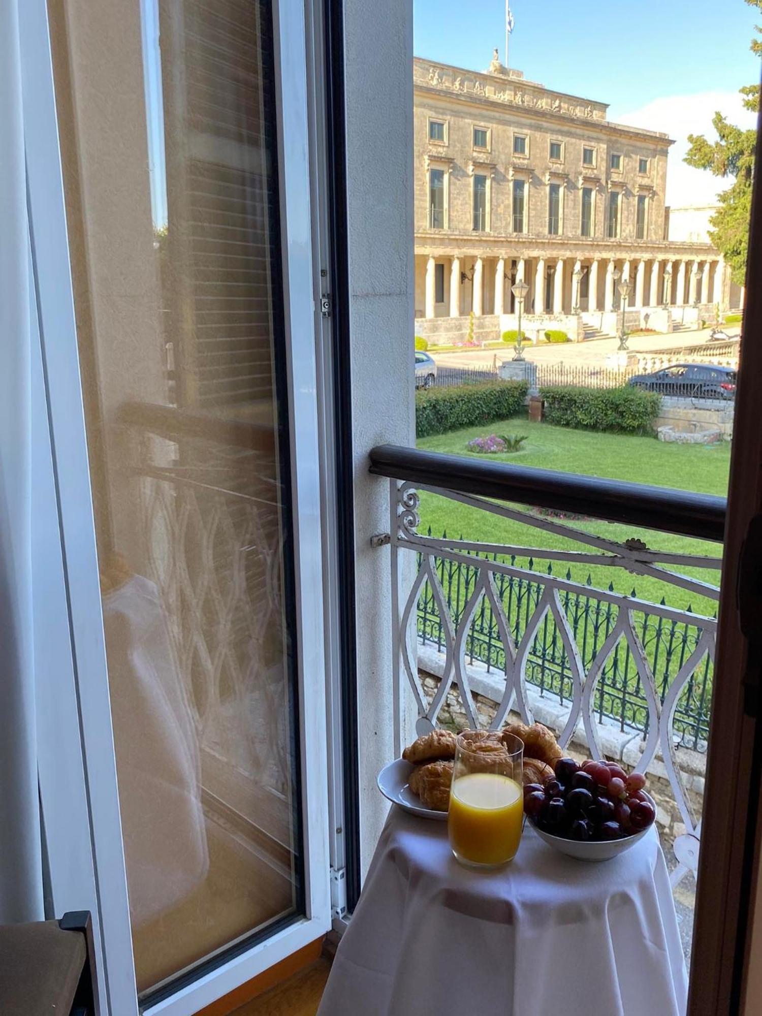 Palazzo Luxury Suite - View To Liston Square & Old Fortress Of Corfu Old Town Екстериор снимка