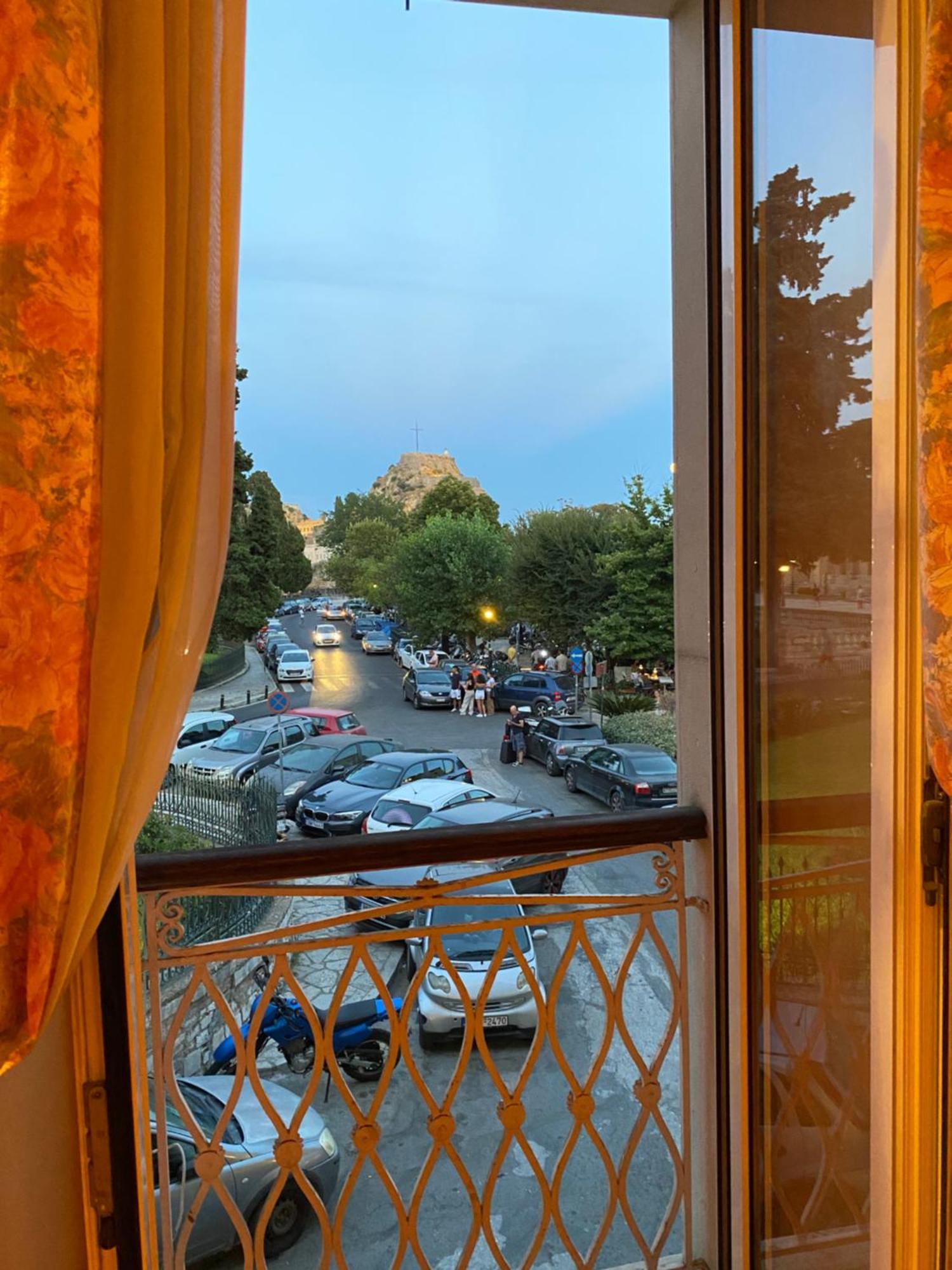 Palazzo Luxury Suite - View To Liston Square & Old Fortress Of Corfu Old Town Екстериор снимка